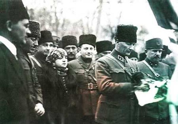 1920 yazında Damad Ferid'in Kuvayı Milliye'ye karşı İngiliz destekli Kuvayı İnzibatiye namlı bir silahlı teşkilat kurması, Anadolu halkı nezdinde büyük bir ihanet olarak algılandı.