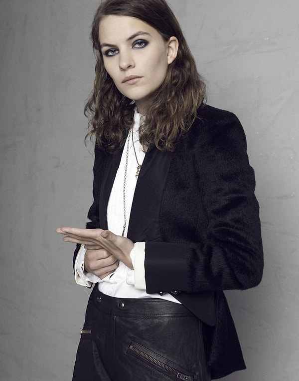 17. Дочь Стинга, Элиот Паулина Самнер