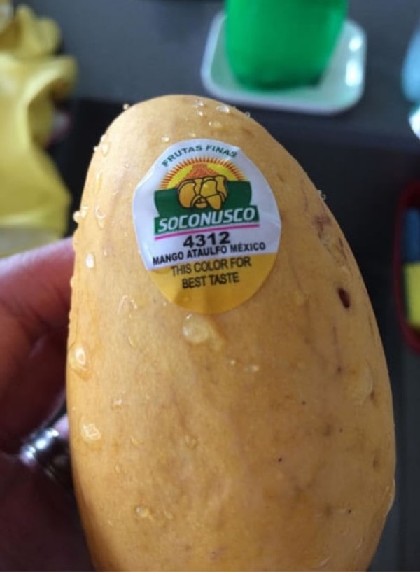 16. Наклейка, подсказывающая, когда лучше есть это манго