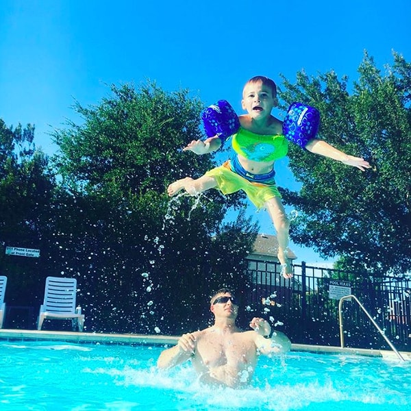 8. Учимся плавать 😅