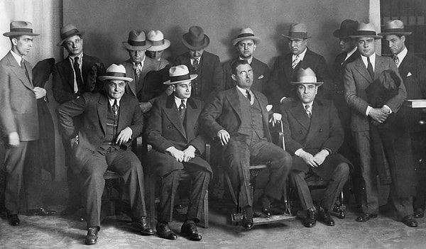 7. Знаменитая итальянская мафия получает прибыли, эквивалентные 7% ВВП страны