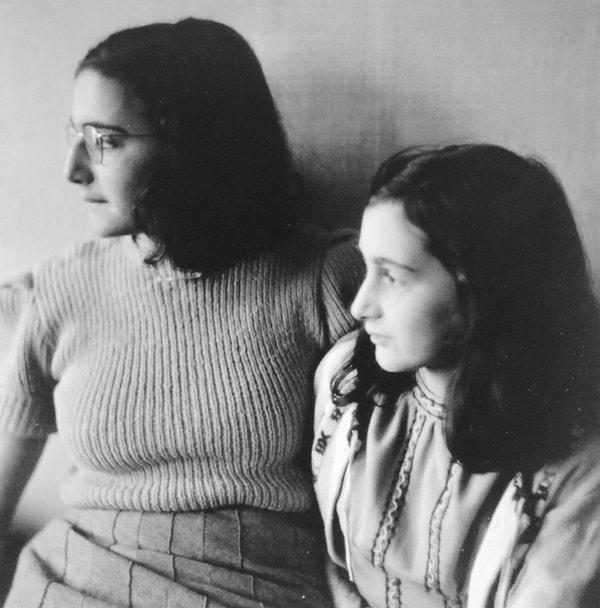 1942’nin Temmuz ayında hayatlarını kökten değiştirecek bir celp geldi: Anne’nin ablası Margot SS merkezine çağrıldı ve Yahudi olarak işaretlendi.