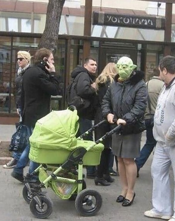 7. Гулять с ребенком пойти нужно нам