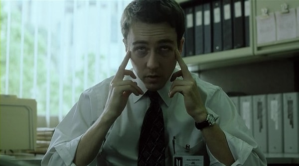 7. Порой вы похожи на зомби из-за недосыпа