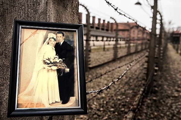 3. Мириам Шарир в день своей свадьбы после освобождения из Освенцима