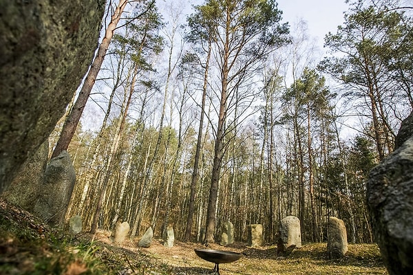 21. Массовый крематорий на открытом воздухе в концлагере Штуттгоф, Польша