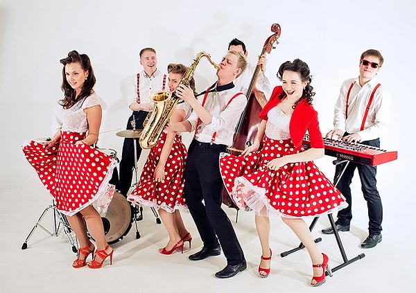 4. Как вы думаете, что нужно сделать, чтобы песня стала хитом?