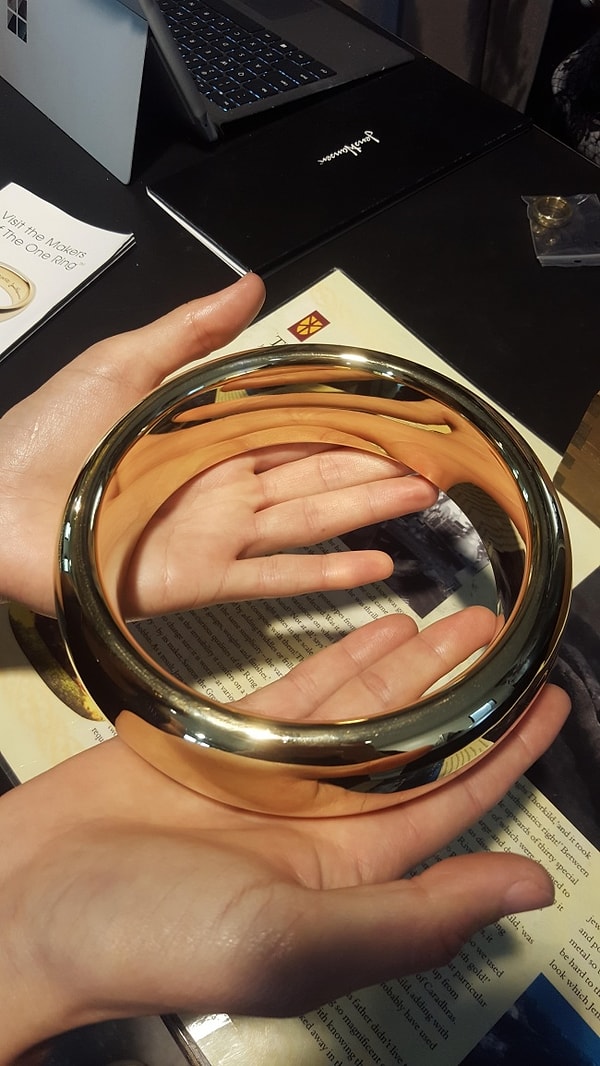 3. Кольцо, используемое при съемках крупным планом в фильме «Властелин колец»