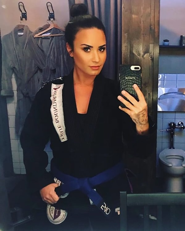 10. Честно признаться, нам кажется, что из знаменитостей могла получиться неплохая парочка, учитывая их общие интересы и любовь к джиу-джитсу.