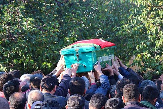 Avlar'ın cenazesi Atike Hanım Camisi'nde düzenlenen törenin ardından Reyhanlı Asri Mezarlığı'nda toprağa verildi.