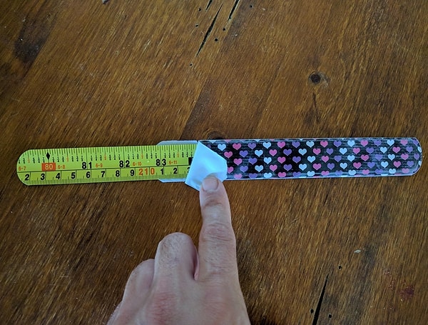 13. Внутренняя часть слэп-браслетов: