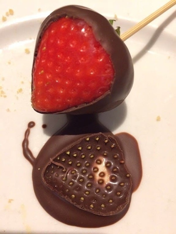 5. Напоминает пластырь для удаления черных точек с лица...