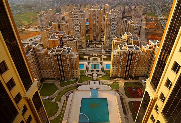 9. Bunu çeken de emlakçı olmalı.