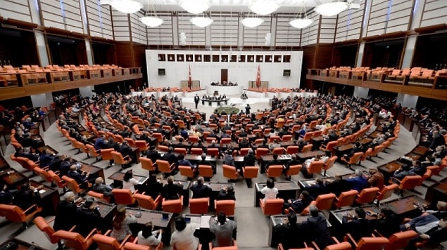 RTÜK'e dijital yayın platformlarına denetim yetkisi veren düzenleme Meclis'e sunuldu.
