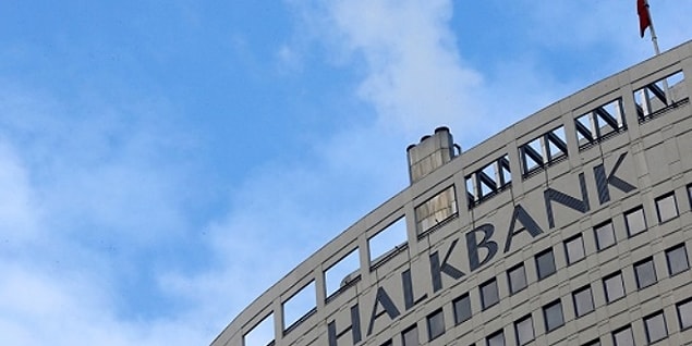 Mali Suçları Araştırma Kurulu (MASAK) ve Halkbank'a yazı yazıldığı anlatılan kararda, Halk Bankası'ndan gönderilen cevaba yer verildi.