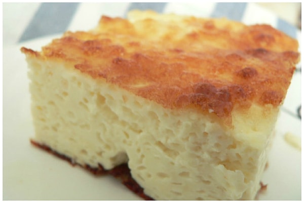 9. Запеканка, политая сгущенкой, которую часто подавали в детсадах после сончаса