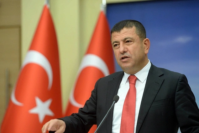 Ağbaba, '3. havalimanı inşaatında 400 işçi hayatını kaybetti' iddialarını Meclise taşıdı.