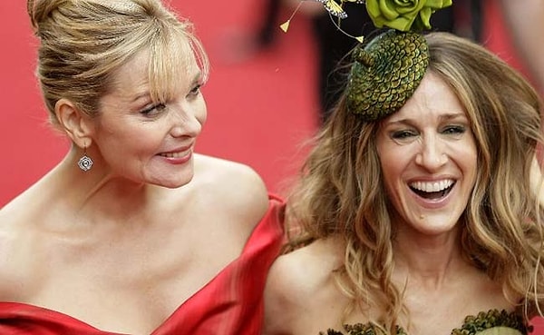 «Моя мама спросила меня сегодня: «Когда эта @sarahjessicaparker, эта лицемерка, оставит тебя в покое?». Твои постоянные попытки связаться со мной - это мучительное напоминание о том, насколько жестокой ты была на самом деле тогда и сейчас», - писала 61-летняя Ким.