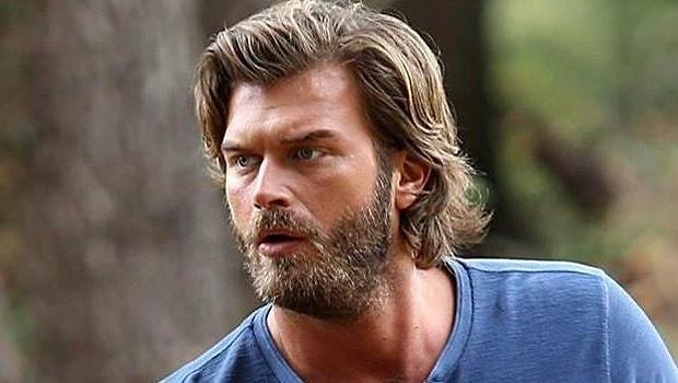 Kıvanç Tatlıtuğ