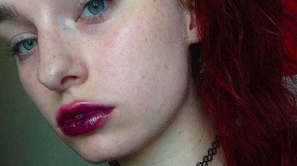 2. Леденцовые губы