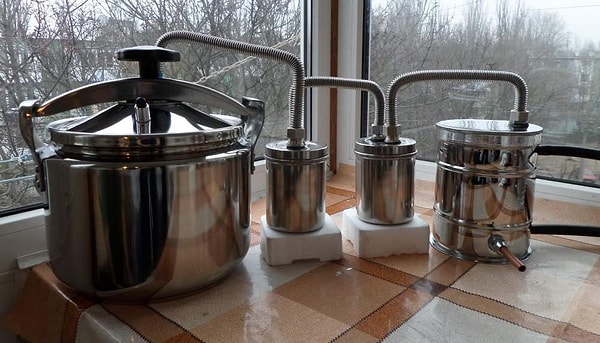 4. Русские способны сварить самогон из чего угодно