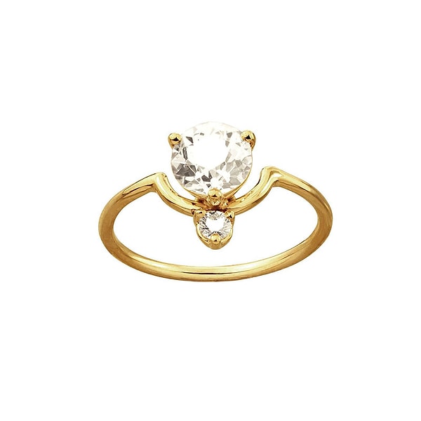 6. Более того, это идеальный вариант для тех кандидаток в невесты, которые имеют собственный стиль и считают кольца с одним камнем обычными, а с 5-ю - излишне вычурными.