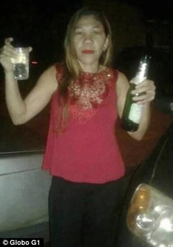 4. Жители, живущие на улице рядом с кладбищем, подняли тревогу, услышав крики, стук и стоны, исходящие из каменной гробницы женщины. Домохозяйка Наталина Сильва рассказала одному бразильскому сайту, что многие люди слышали приглушенные звуки в течение ночи.