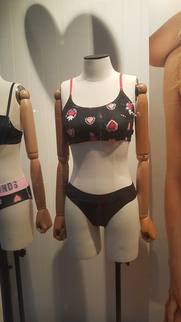 12. Что может быть лучше длинных рук? Правильно - деревянные руки!