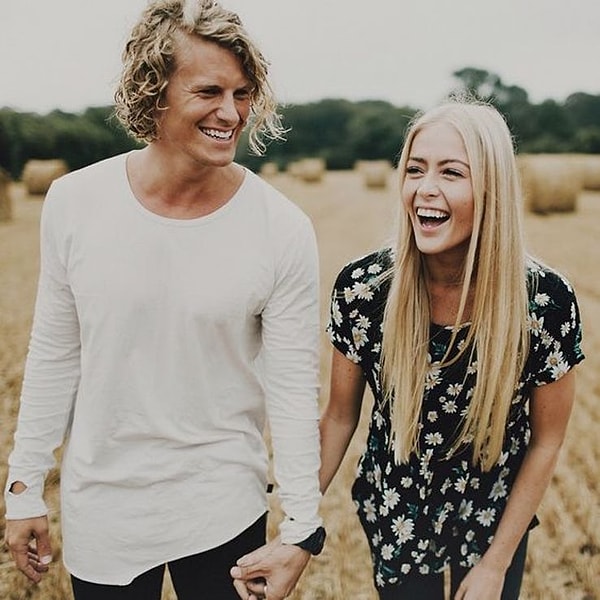 1. «Первое впечатление всегда важно. Первое, что я замечаю, - это пришла ли она вовремя»