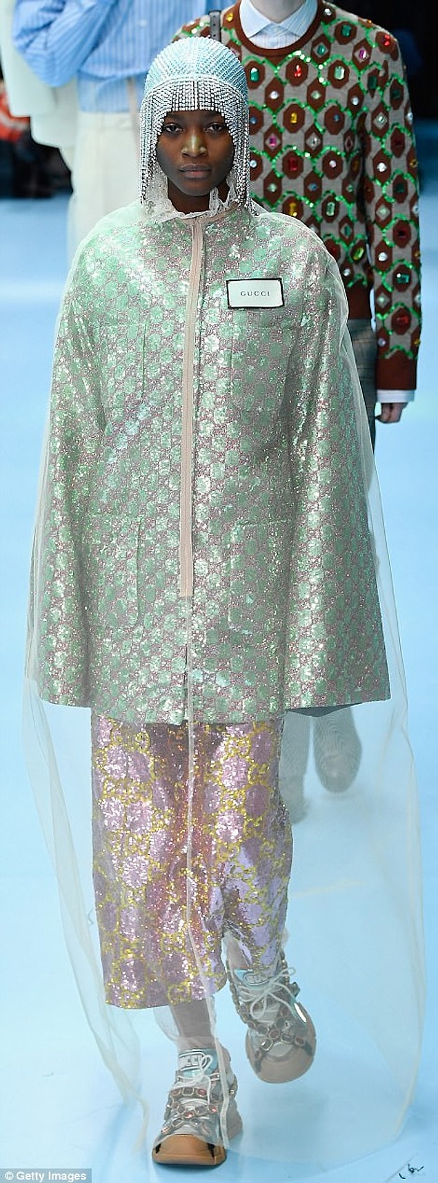 1. Gucci, Milano Moda Haftası'na çarpıcı bir konsept ile katıldı.