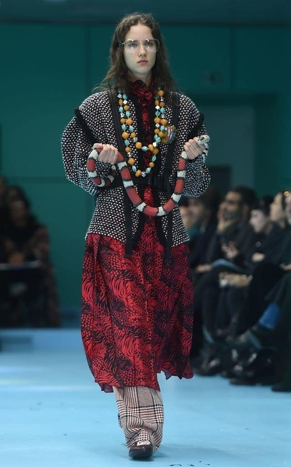 4. Змеи также присутствовали.