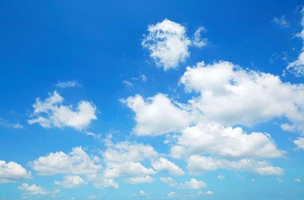 8. Ortalama bir bulutun ağırlığı neredeyse 500,000 kilogramdır.