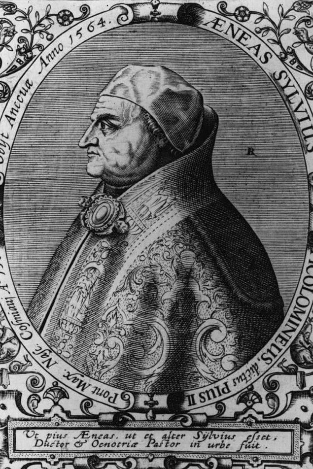 12. 15. yüzyılda 2. Pius papa olmadan önce erotik roman yazarıydı.