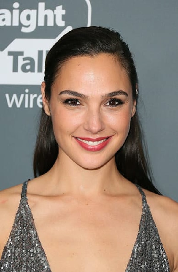 12. Галь Гадот