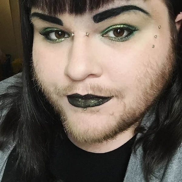 5. После двух месяцев без бритья девушка заявила, что её самооценка резко подросла! «Я будто проснулась после долгого кошмара и поняла, как сильно я полюбила свои волосы за такое короткое время!» - написала Нова.