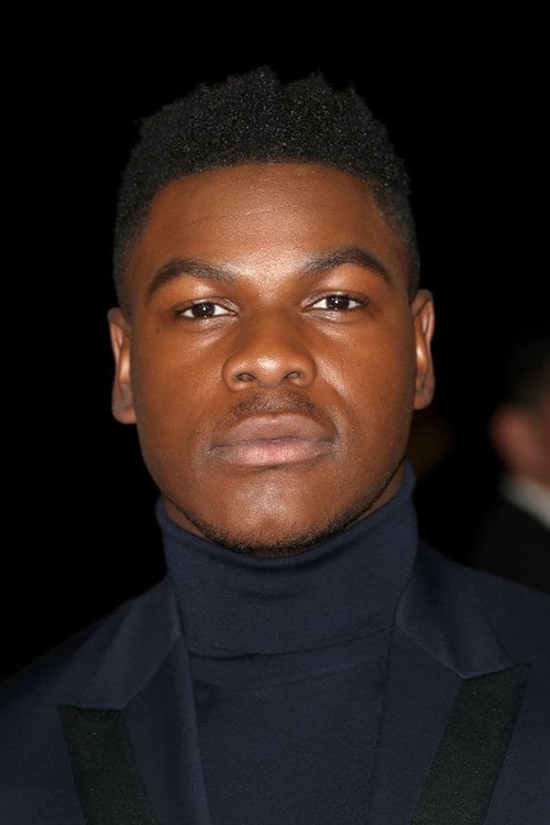 Kingsman: The Secret Service filminde Eggsy Unwin karakteri olarak John Boyega