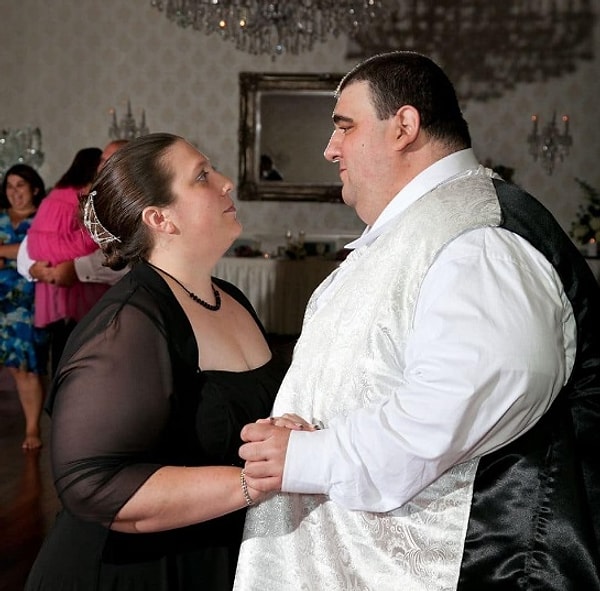 10. Кэтрин Лемански и Роберт Бучел должны были пожениться в следующем году…