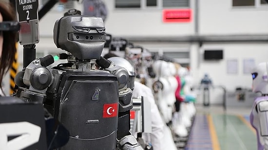 Erik Dalı Oynayan Robot Üreten AKINSOFT'un Yeni Robotları Kışla Nöbetine Talip!