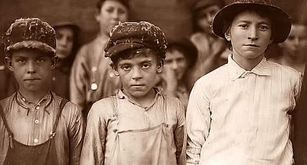 В итоге самое обычное заикание вылилось у детей из второй группы в серьезные психологические проблемы.