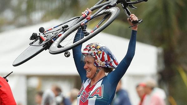 7. Kristin Armstrong / Hastalığını yenerek olimpiyat rekoru kırdı.