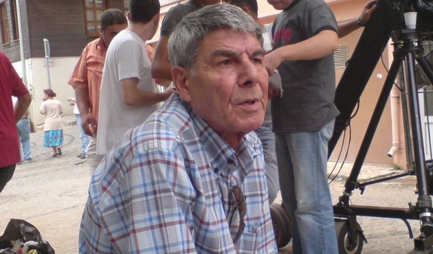 Bizimkilerin Caferi Ercan Yazgan Hayatını Kaybetti Bizimkilerin Caferi Ercan Yazgan Hayatını Kaybetti