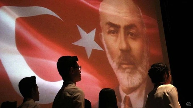 Bir kadın ya da erkeğin yıldönümü için komik yarışmalar Bir kadın ya da erkeğin yıldönümü için komik yarışmalar