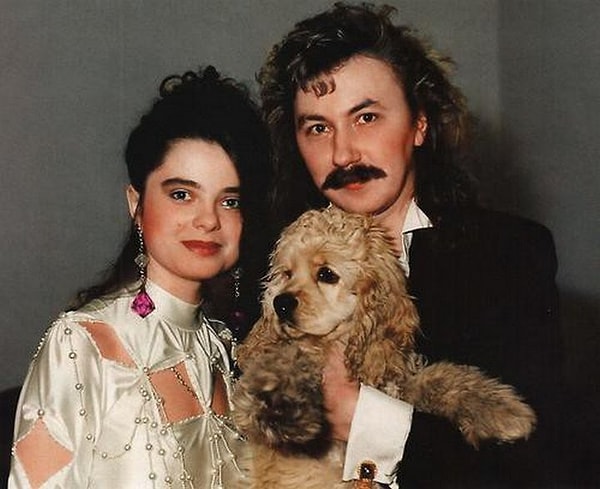 17. Нам определенно нравится прическа Наташи Королевой. Усы - фишка Игоря Николаева, дожившая до наших дней.