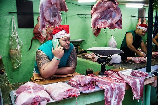 27. "Мясник продает свой товар", автор: Alexey Kharitonov