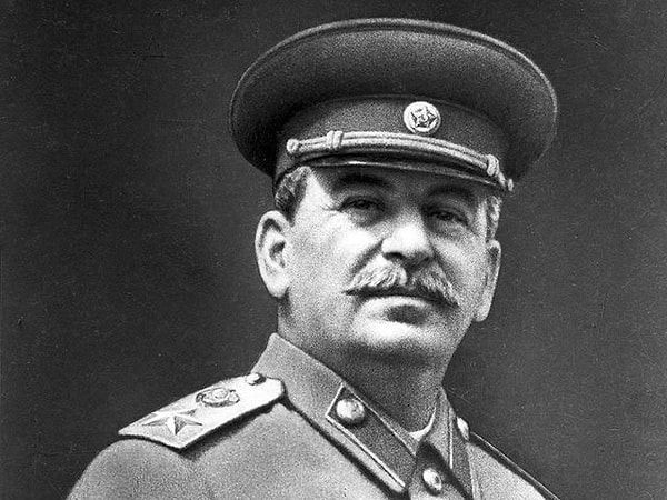 7. Однажды Иосиф Виссарионович Сталин, заявил, что: "Здоровое ________ - хорошая основа для совместной работы".