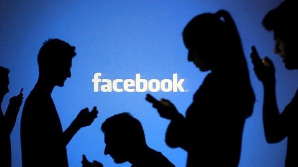Facebook Cambridge Analytica'nın faaliyetlerini geçen hafta askıya aldı.