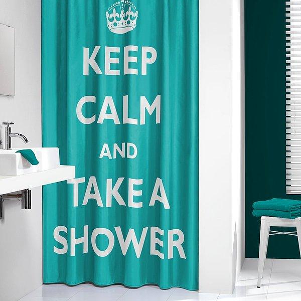 1. Kim böyle bir duş perdesine sahip olmak istemez ki! Rengi ve cool duruşuyla banyona farklı bir hava kat!