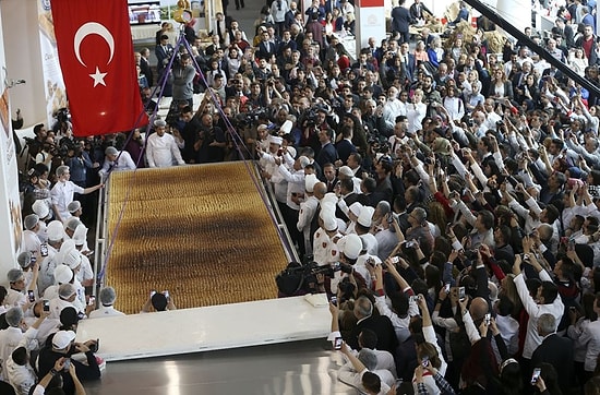 Rekor Kırıldı: 515 Kilogramlık Dünyanın En Büyük Baklavası Ankara'da Yapıldı