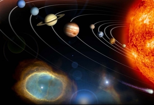 10. Ватикан официально признал, что Земля вращается вокруг Солнца в...?