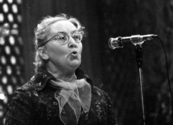 9. "А где мне взять такую песню..." Маргарита Агашина